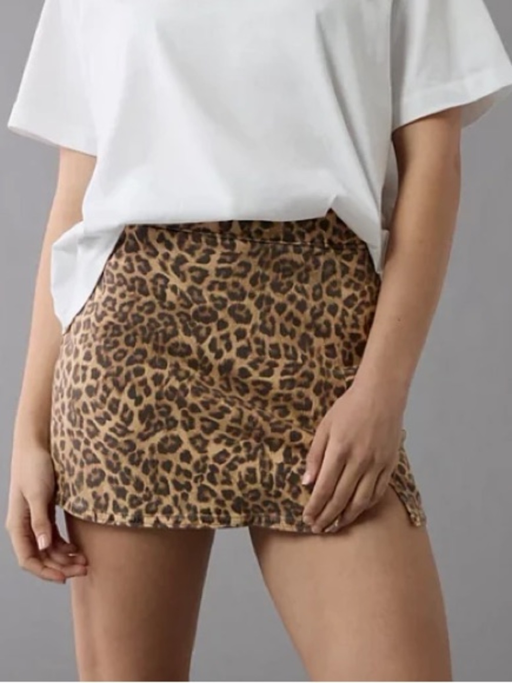 American Eagle Outfitters Denim Leopard Print skort shorts sz 6